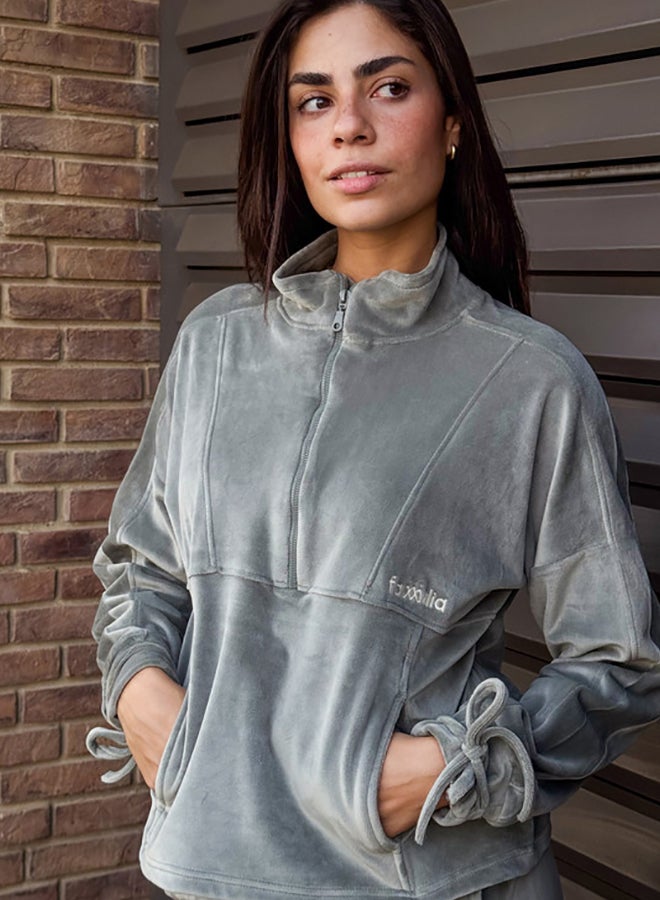 Familia Homewear Sage Green Velvet Pajama Set - Image 2
